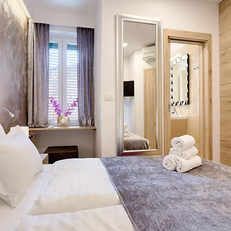 Central Pearl By Nono Ban Rooms-3
