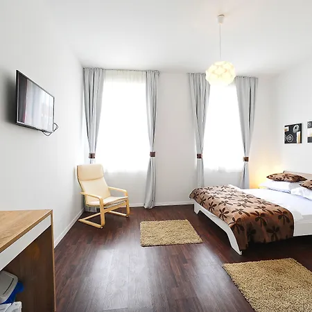 Valenti Rooms-3