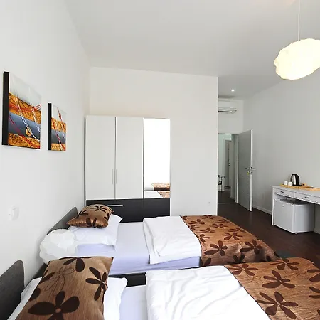 Valenti Rooms-2