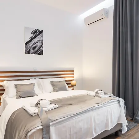 Prima Luxury Rooms-3