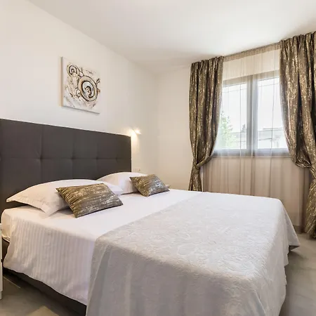 Luxury Rooms Pino-3