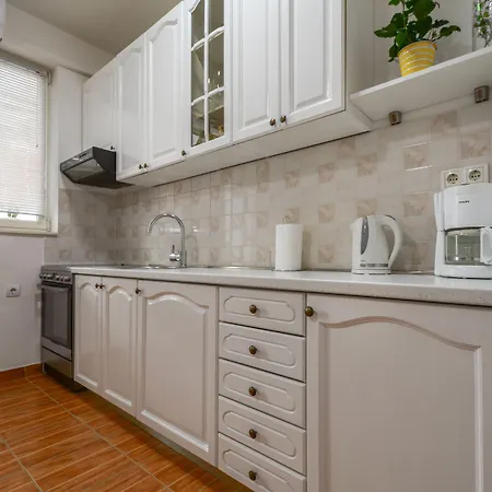Apartment Vicenco Top Location-3