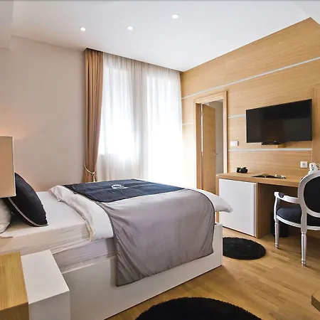 Vip Rooms-3
