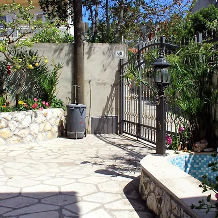 Apartments With A Parking Space Hvar - 624-2