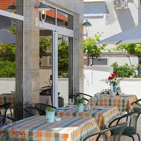 Downtown Private Rooms Mandic-3