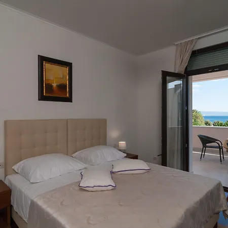Luxury Rooms Near The Beach-3