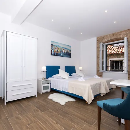 Peruzovic Rooms 3-3