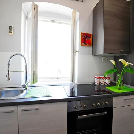 Apartments Bulovic In The Very Center Of Split-2
