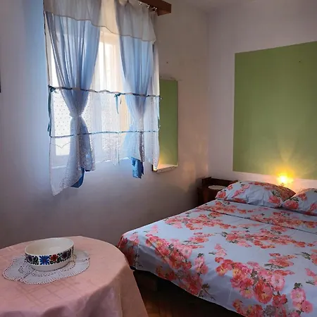 Apartments And Rooms By The Sea Jelsa, Hvar - 4602-2