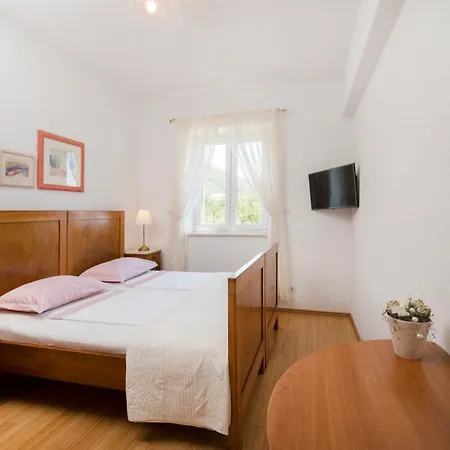 Villa Franka With Swimming Pool-3
