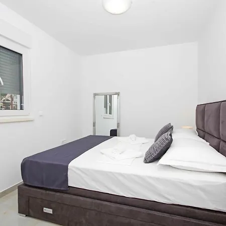Sunset Apartments-2