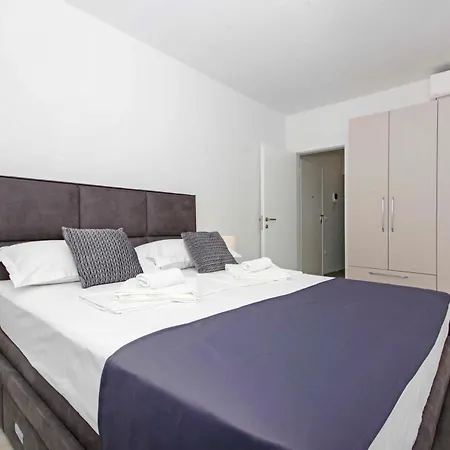 Sunset Apartments-3