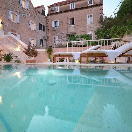 Ibella Boutique Rooms-3