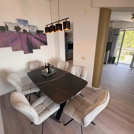 Apartments Mosor-2