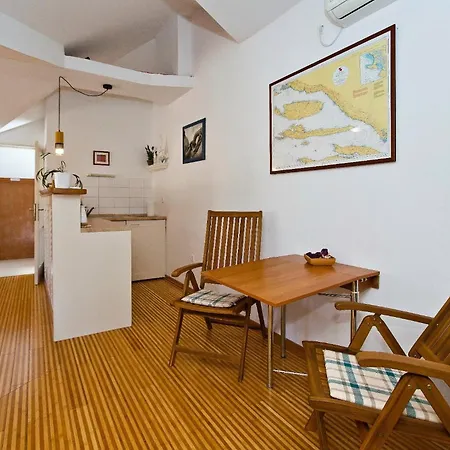 Apartment Plaza-3