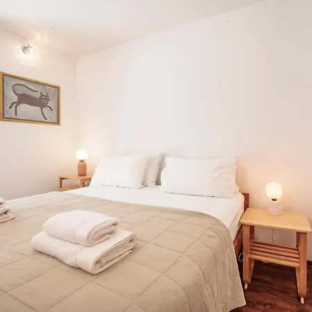 Central Art House Hvar-2