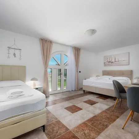 Villa Bozica - Sea View Stone Villa With Free Parking-2