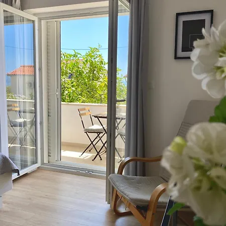 Apartments & Rooms Joy Of Life In Makarska-2