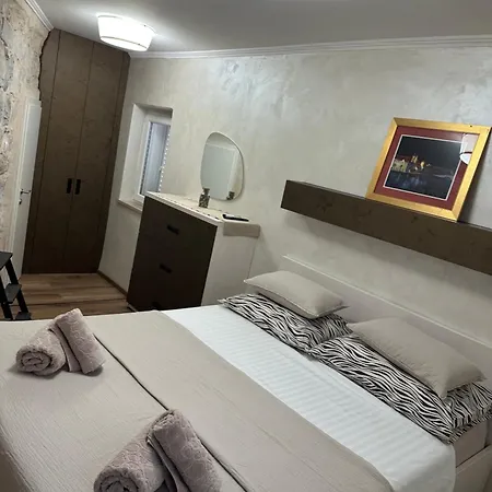 Guest House Laura-2