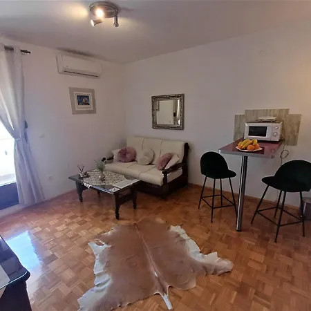 Apartments Cordis-2
