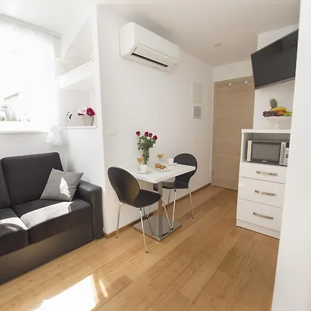 Apartments Annya-3