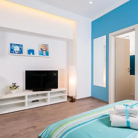 Split Dreams Apartments-3