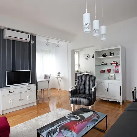 Apartment Macho-2