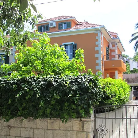 Apartment Bacvice Holiday With Free Parking-2