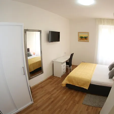 A&M Apartment And Rooms-3