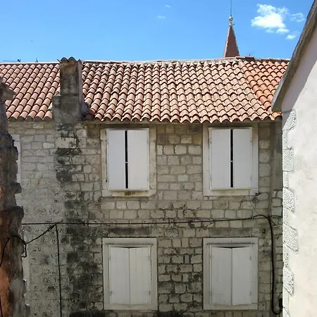 Dobra Apartments-3