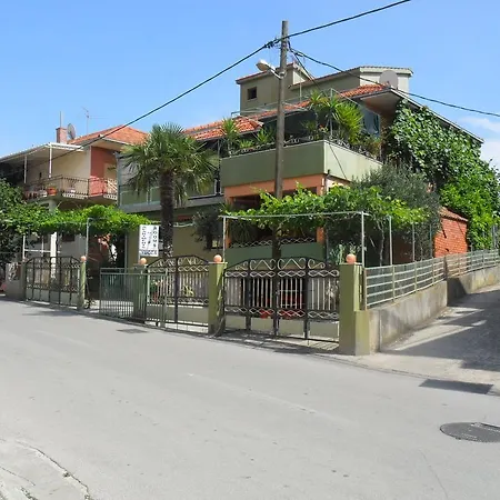 Apartmani Yucca-3