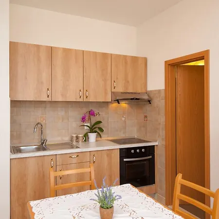 Beach Resort Apartments Podspiline-2