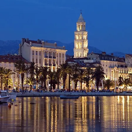 Luxury Accommodation Marino-2