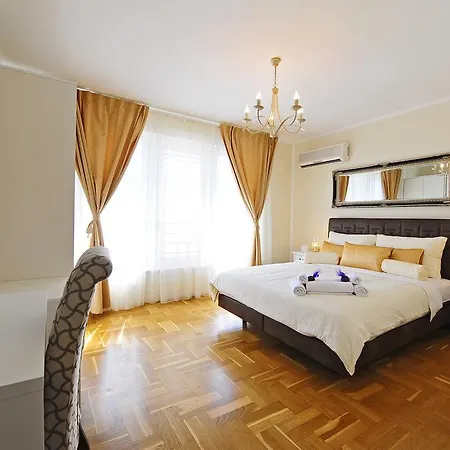 Avant Garde Luxury Rooms-2