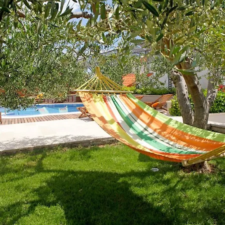 Apartments Diana - New Heated Pool-3