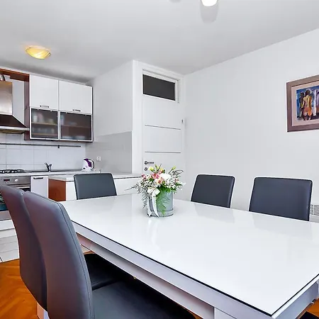 Apartment Gradiscanskih-2