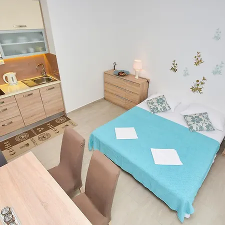 Apartments Mustapic-3