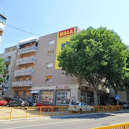 Apartment Stipe-3