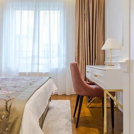 Ann Luxury Rooms-3