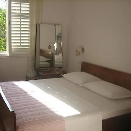 Rooms And Apartment Lucac Manus-2