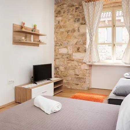 Lux Cindro Studio in Split Center-3