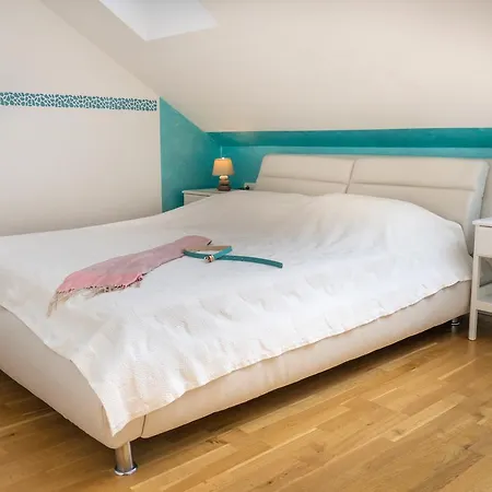 Luxury 3-Bedroom Apartment Zen-3