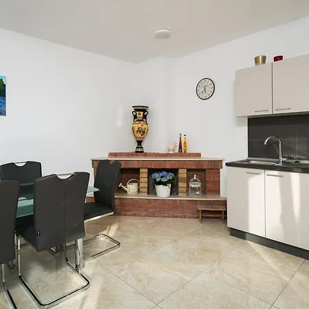 Cezar Luxury Apartment-3