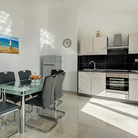 Cezar Luxury Apartment-2