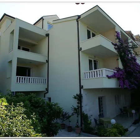 Apartments Villa Cizmic-3