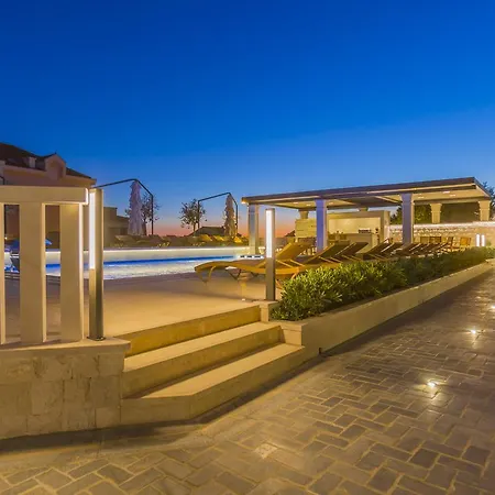 Luxury Aparthotel Makarska-2