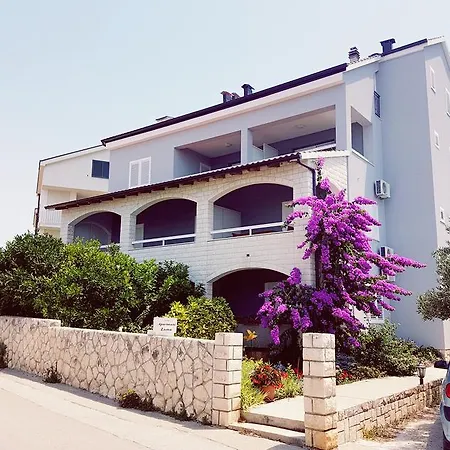 Apartments Luma 1-2