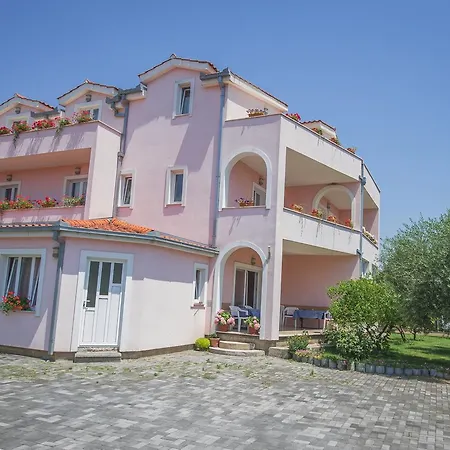 Guesthouse Helena-2