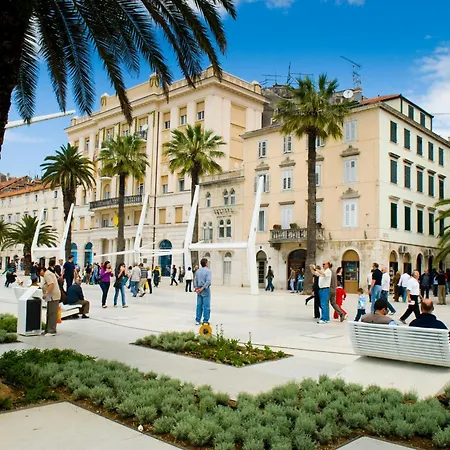 Prior Suites Split-3