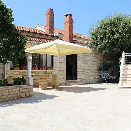 Apartment Antica-2